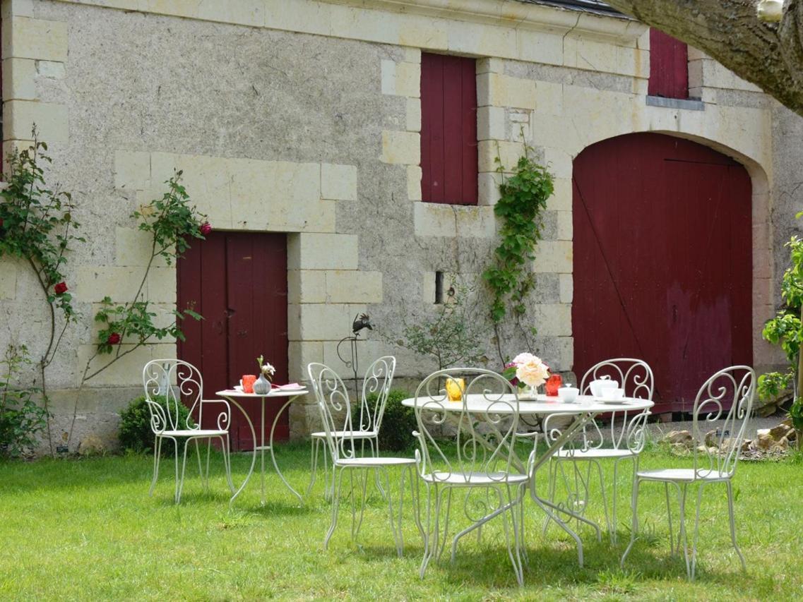 La Penesais Villa Beaumont-en-Véron Exterior photo